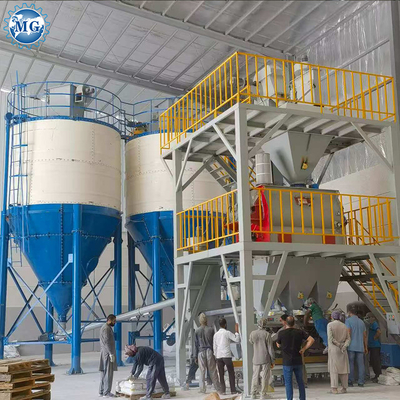 Système de contrôle PLC et automatisation automatique dans la ligne de production d'adhésifs pour carreaux