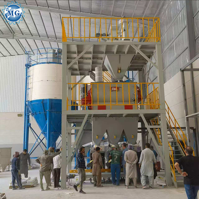 Système de contrôle PLC et automatisation automatique dans la ligne de production d'adhésifs pour carreaux